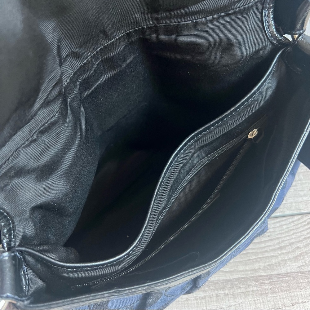 Coach Soho Shoulder Bag - Picture 9 of 11